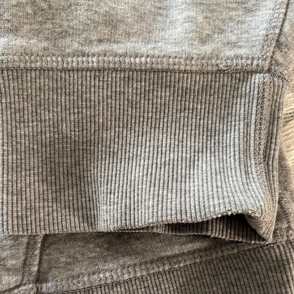 Gently Loved Vintage Chuck Taylor Converse Light Gray Hoodie Sweater Unisex - Picture 4 of 10